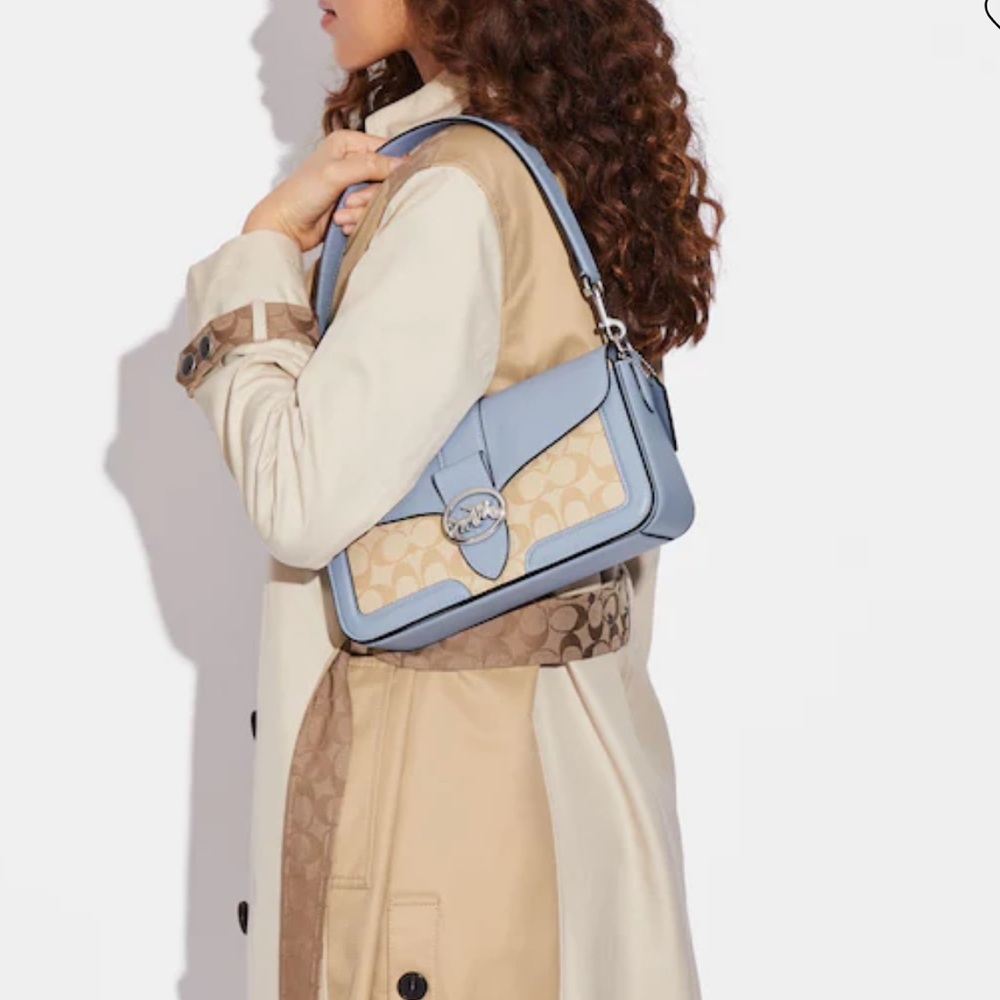COACH New Authentic Coach C4067 Signature Canvas Georgie Shoulder Bag Crossbody - Picture 4 of 16